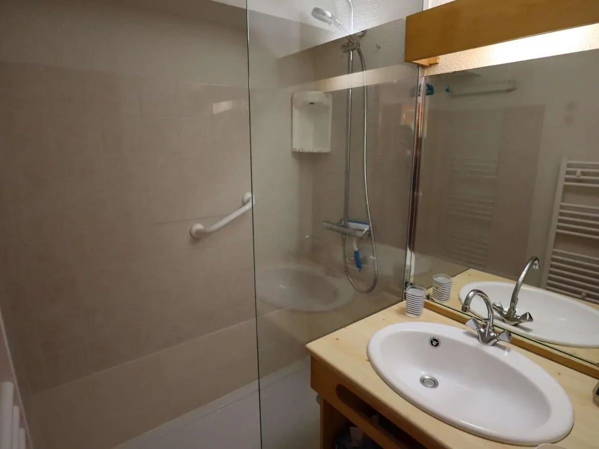 Charmant T2 Cabine 4 Pers, Centre-Village, Proche Pistes Et Commerces, Balcon Sud, Piscine L'Ete - Fr-1-342-145 Areches France